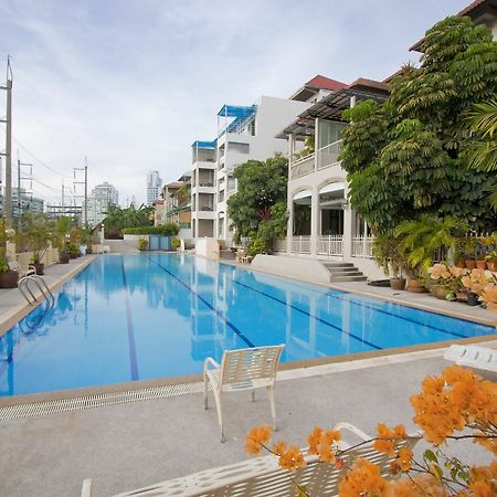 Argyle Apartments Pattaya Esterno foto